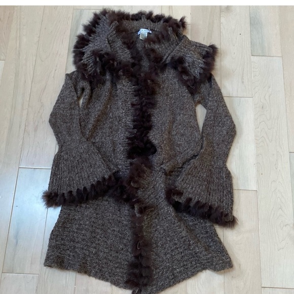 Tempo Paris Brown Rabbit Fur Trim Long Snap Sweater Coat s M/L worn once Cute! - Picture 1 of 9